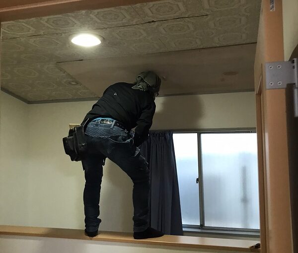 東京都大田区　S様邸　屋根塗装　雨漏り　室内天井　ベニア合板張り (4)