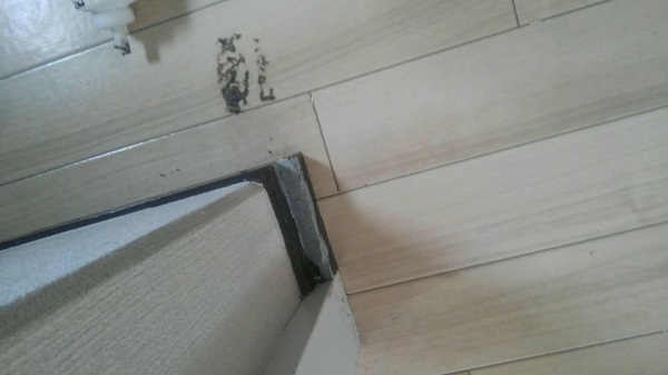 東京都荒川区　マンション　内装工事　巾木、ドア塗装　完工 (20)