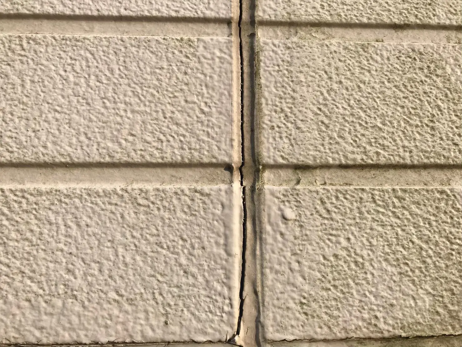 シーリング工事 オートンイクシード 雨漏り屋根修理 Com 葛飾区 江戸川区 足立区