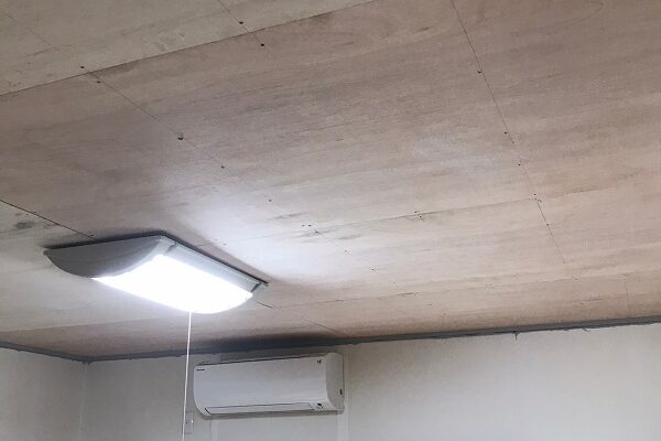 東京都大田区　S様邸　屋根塗装　雨漏り　室内天井　ベニア合板張り (1)
